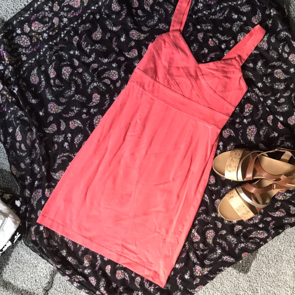 Pink fitted dress 🌺